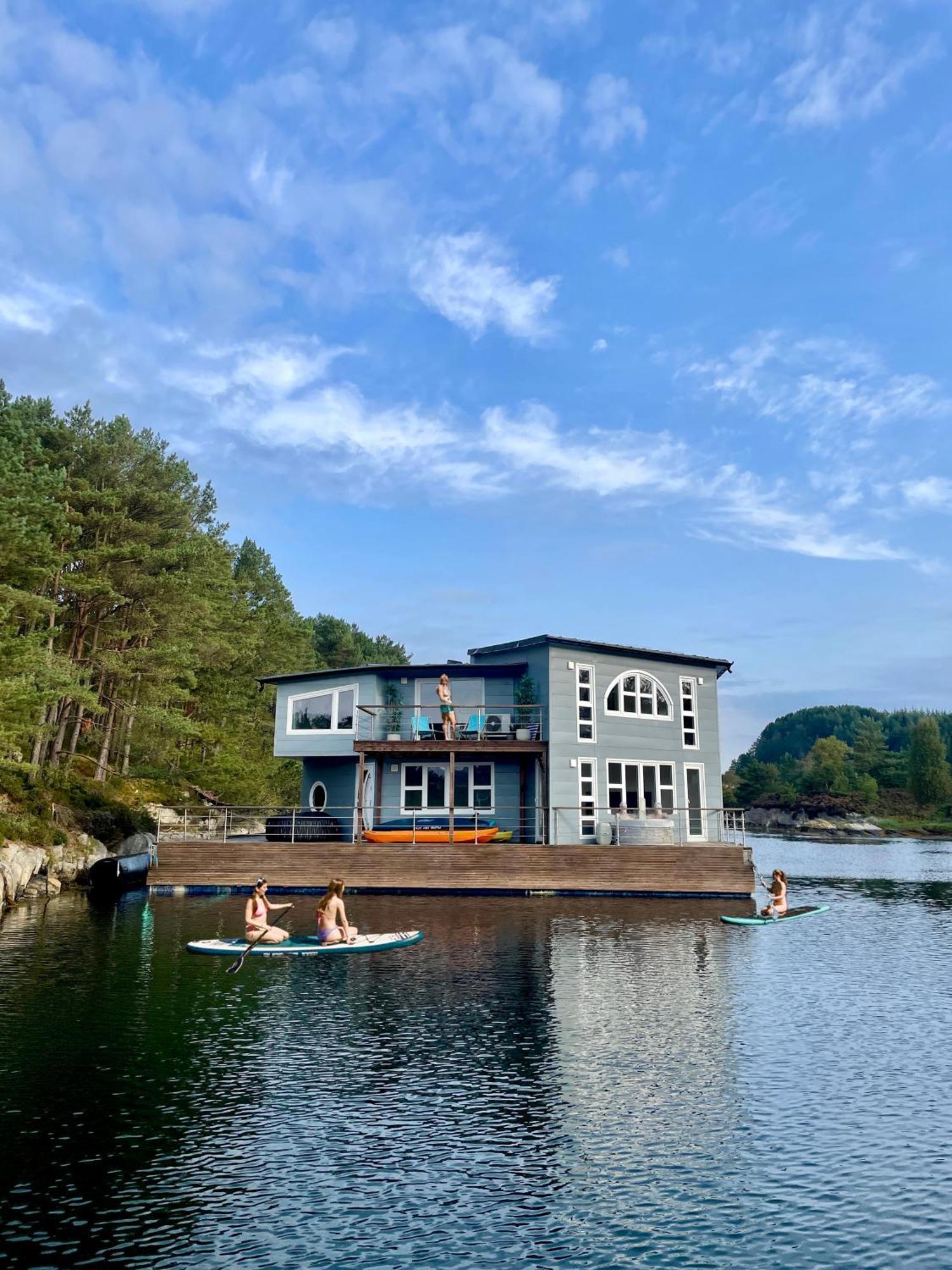 Floating House Bergen — 5058 Bergen