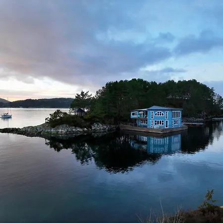 Floating Hotel na wodzie Bergen