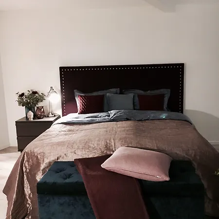 Floating 4* برغن