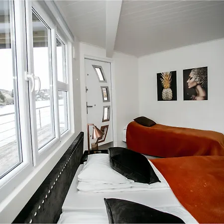 船上ホテル Floating 4*