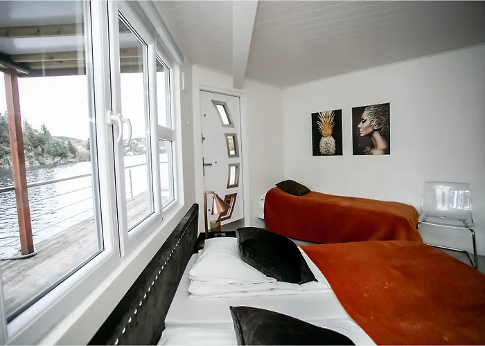 Bådhotel Floating 4*