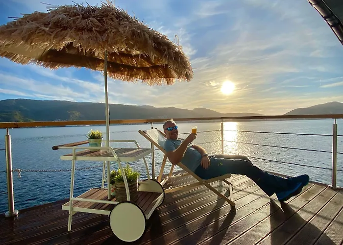 Floating Bådhotel 4*