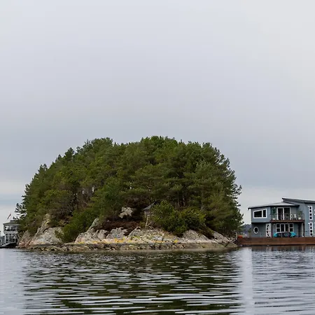 Botel Floating Bergen
